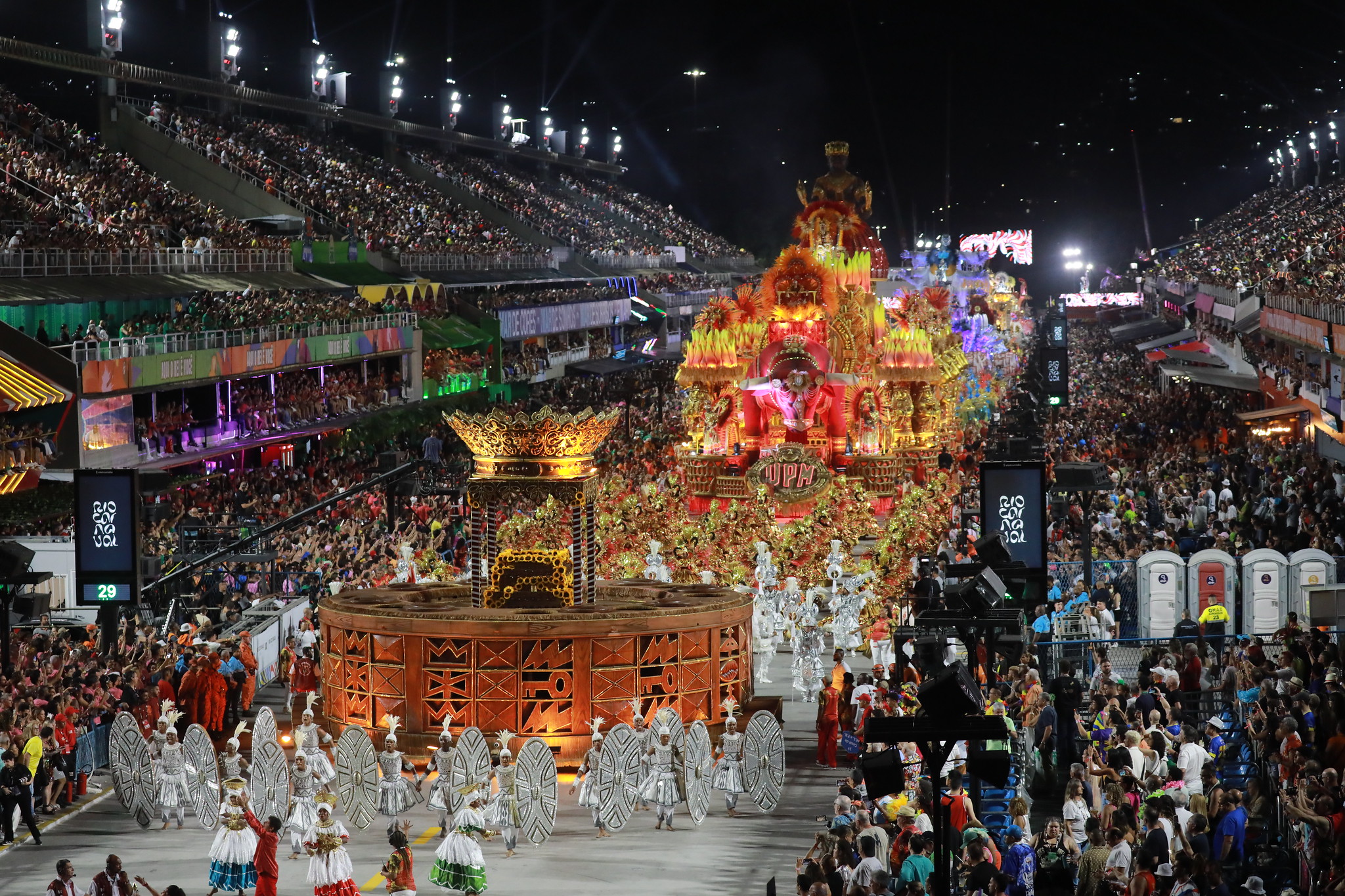Desfile das escolas de samba na Sapucaí, Rio de Janeiro